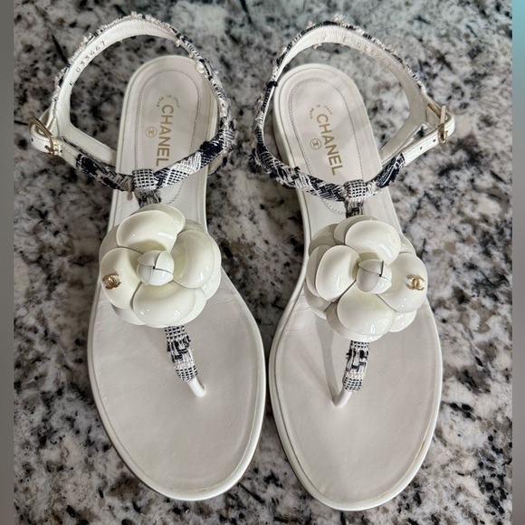 CHANEL Camellia white tweet thong sandals